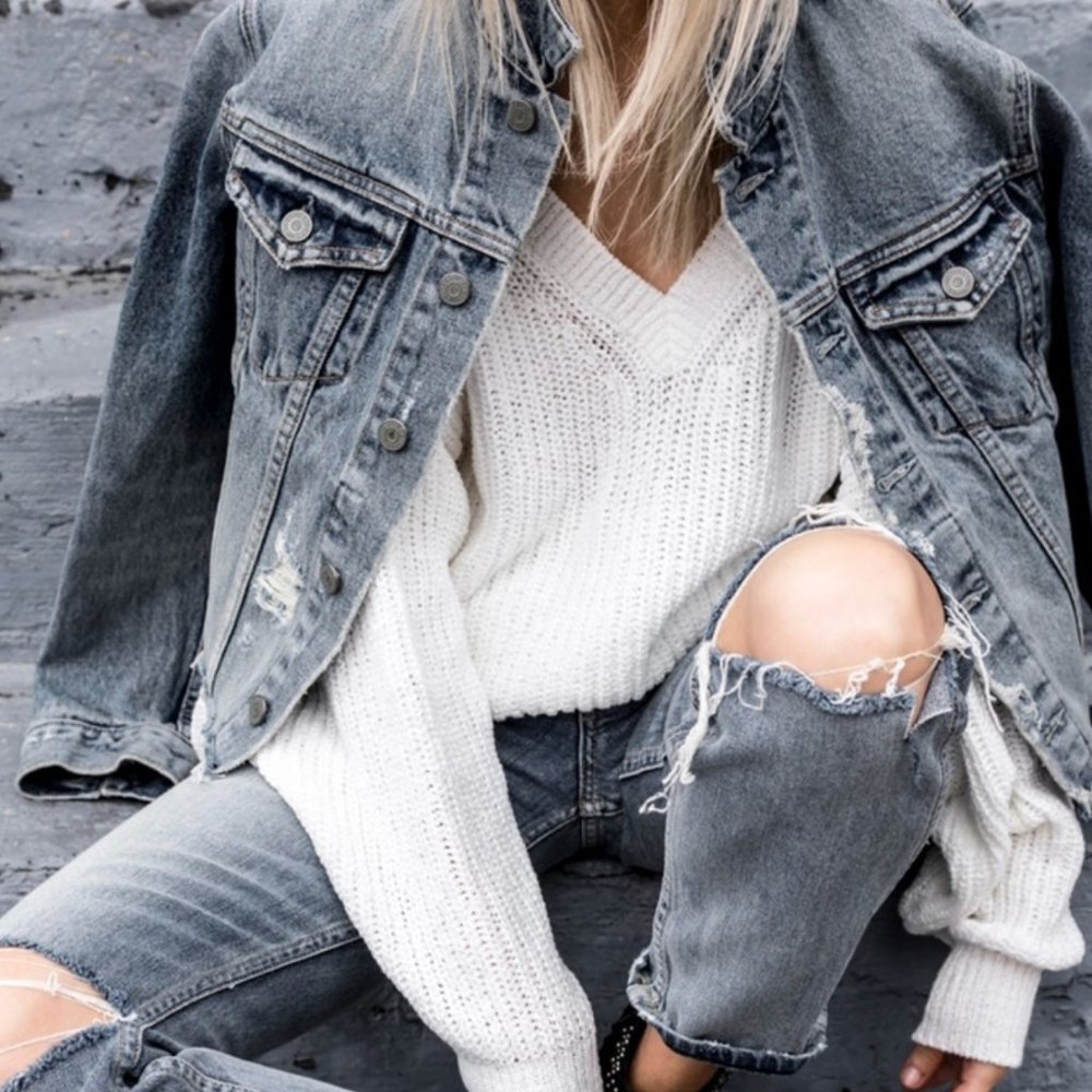 ZARA OVERSIZED KNIT V NECK SWEATER L